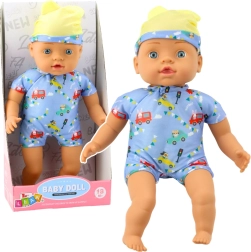 Babydukke i blåt outfit med hue