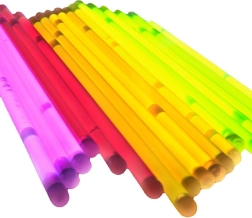 Fluorescerende bånd 100 stk. mange farver, som lyser i mørket