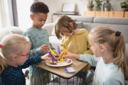 Cikcak – motorisk selskabsspil for børn