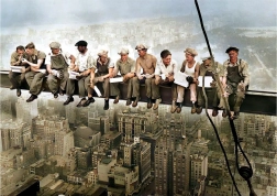 Puslespil Frokost på en skyskraber 1000 brikker