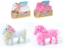 Hest med dekorativ spænde