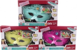 Fremstilling og pyntning af maske for børn