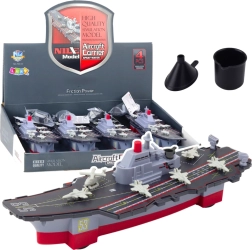 Militærskib med fremdrift og vandeffekter