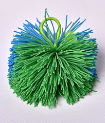 Rosa fødselsdagskagelys med holdere