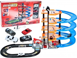 Parkeringsgarage med racerbane og legebiler