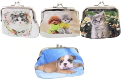 Pung med dyremotiver i kunstlæder