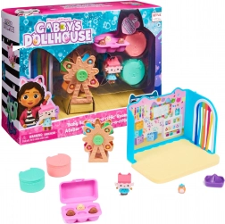 GABBY’S DOLLHOUSE kreativt værelse med karrusel og figur Teksturkat
