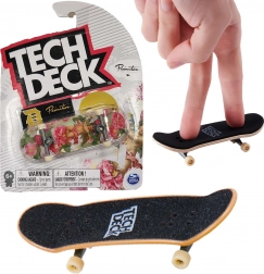 Tech Deck fingerboard PRIMITIVE RODRIGUEZ med klistermærker