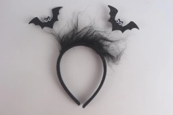 Hårbøjle med flagermus og fjer