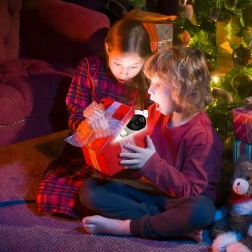 Astronaut stjerneprojektor med fjernbetjening – natlys til børneværelset