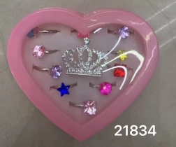 Ringe med sten og krone - sæt af 11 stk