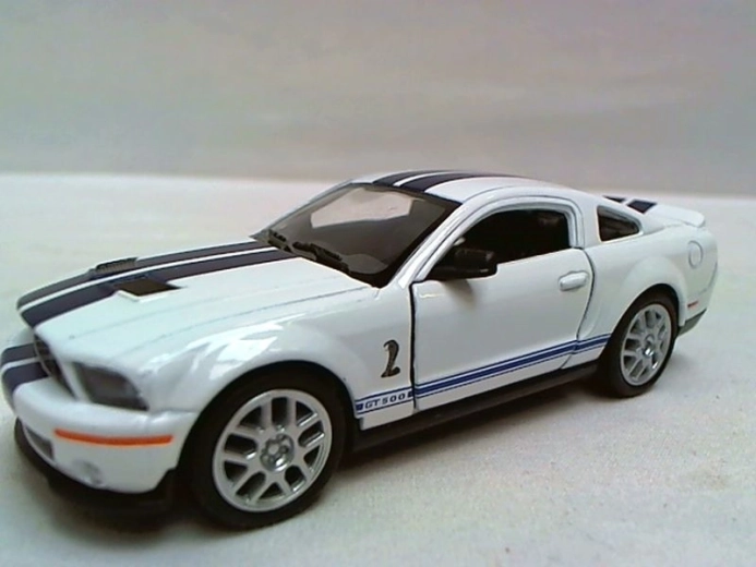 Shelby bilmodel 15 cm