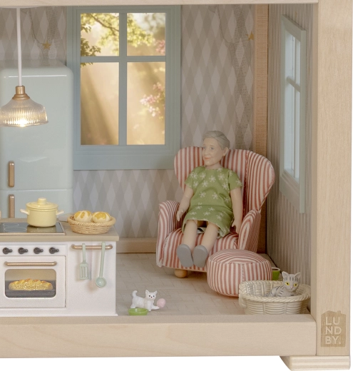 Til Lundby-verdenen i målestoksforholdet 1:18