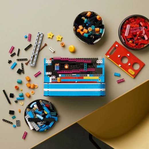 1367 dele og smart bygning med LEGO Builder