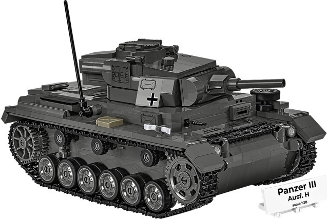 Autentisk tank med bevægelige larvebånd og drejeligt tårn