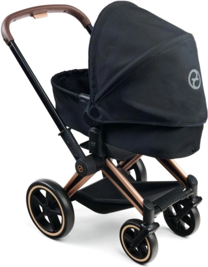 Realistisk design efter CYBEX PRIAM