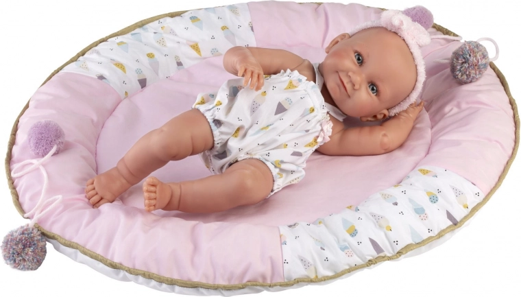 Realistisk udformet baby