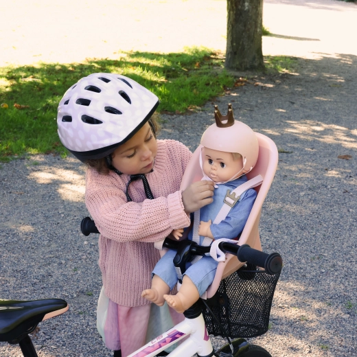 Montering både foran og bagpå børnecyklen