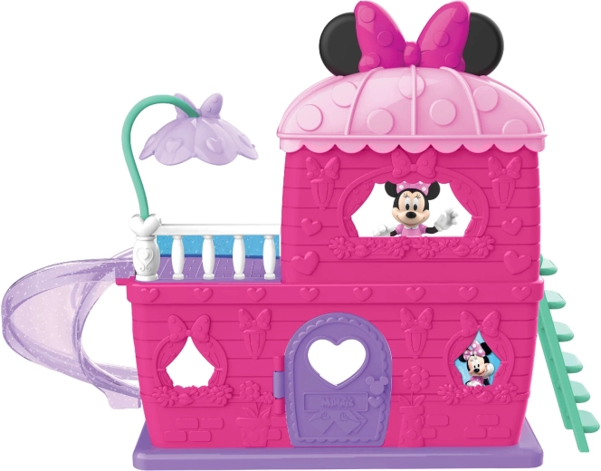 To-etagers legeunivers med altan