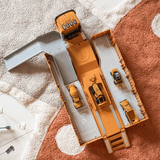 Foldbar TIR med parkeringsplads og stabilisatorer