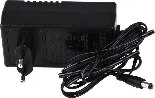 Oplader 24 V 1,5 A med pin til elektriske legebiler