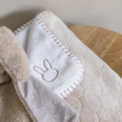 Dobbeltsidet design – to varianter i ét tæppe