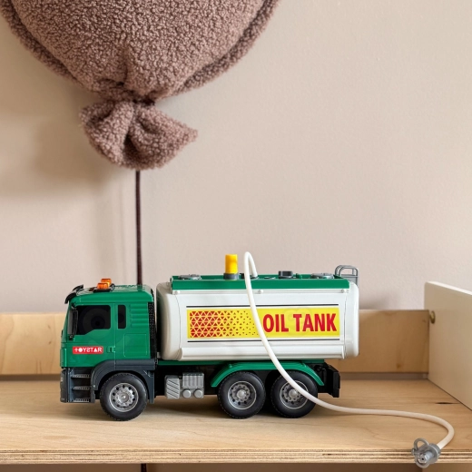 Vandtank med funktionel pumpe