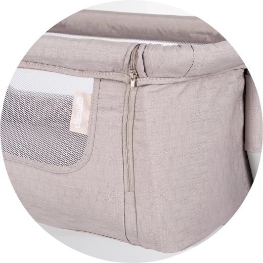 Åndbare mesh-sider for overblik og ventilation