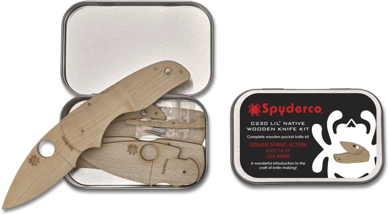 Træbyggesæt af kniven Spyderco Lil' Native i metaldåse