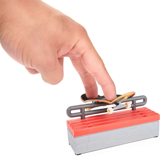 Bænk med grind rail til tricks og kombinationer