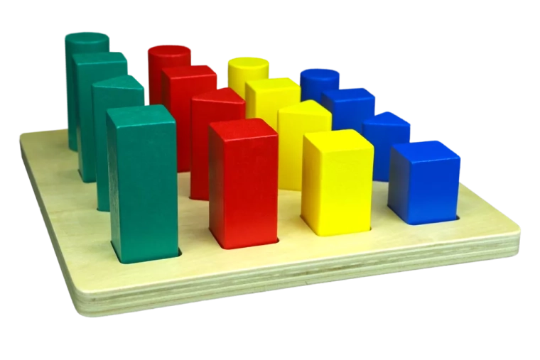 Naturligt træ og Montessori-tilgang