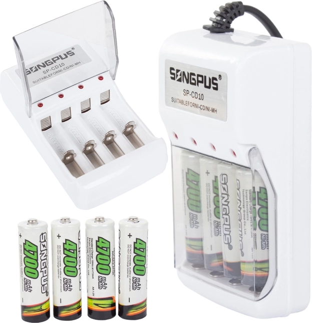 Universal batterioplader til AA og AAA