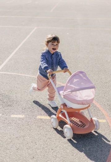 Stabil metalramme og støjsvage hjul
