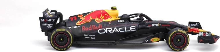 Realistisk licenseret RB19-look