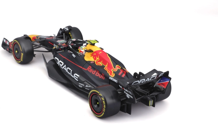 Kombination af metal og plast for detaljer og holdbarhed