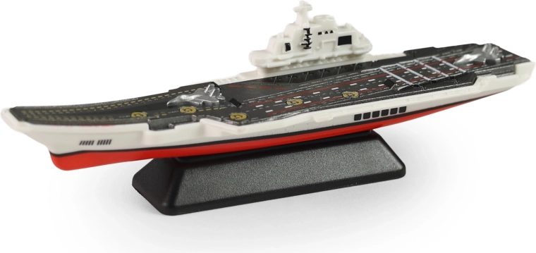 Model af militært hangarskib