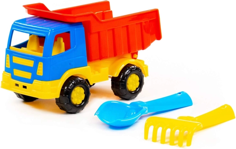 Tipbil til transport og aflæsning af sand