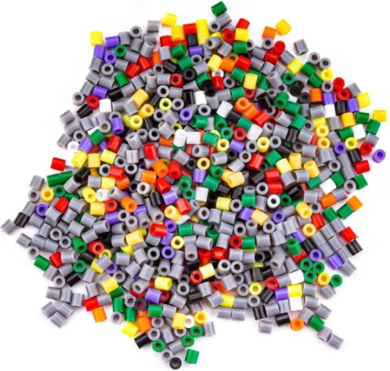 Farverige perler til kreativt arbejde