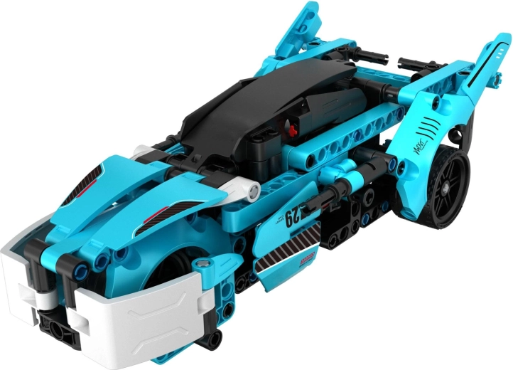 To modeller i én æske