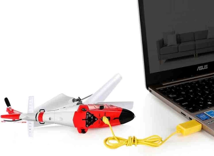 Opladning via USB og praktisk tilbehør