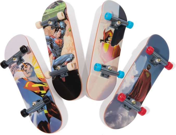 4 fingerboards med DC Comics Superman-grafik