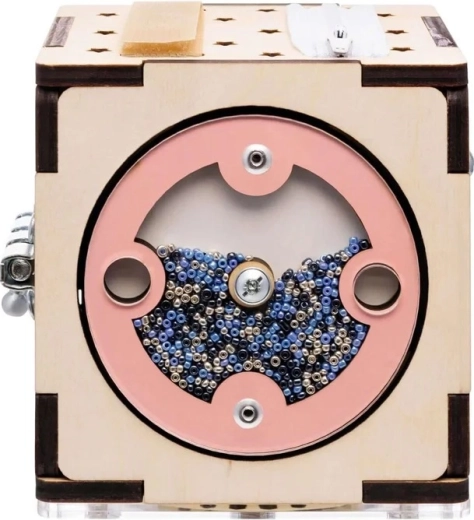 Sensorisk vindue med perler