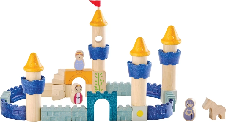 Fantasifuld leg med figurer