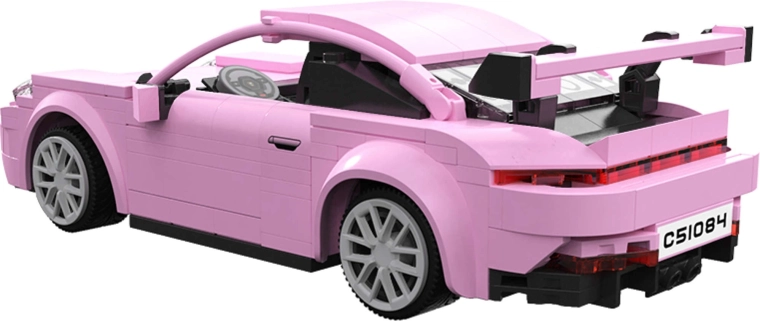 Sportsligt design og funktionelle detaljer