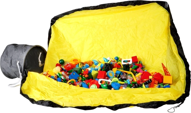 Hurtig indsamling af legetøj takket være snøre-tæppe