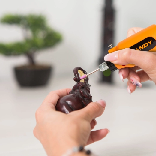 Elektrisk mini-boremaskine, slibemaskine og polermaskine Handy Drill med sæt med 78 dele