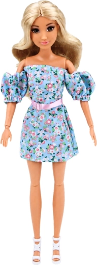 Moderigtigt outfit og langt blondt hår