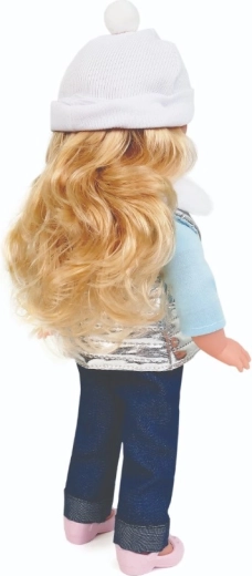 Stilfuldt vinteroutfit med sølvfarvet vest