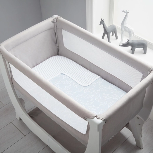 Designet til Shnuggle Air vugge