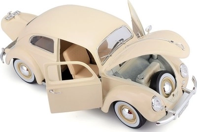 Metalmodel i størrelsesforholdet 1:18